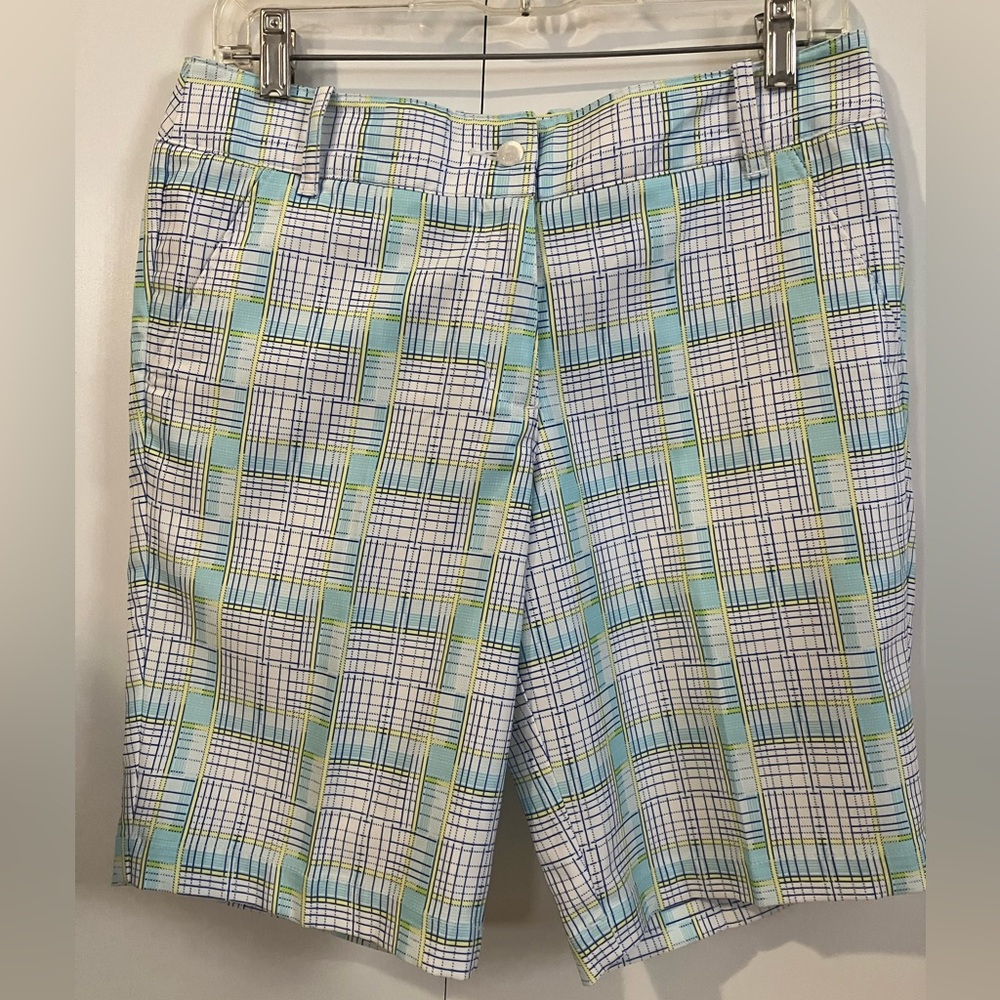 Women’s Callaway Opti-dry Golf Shorts Size 6 Like new.